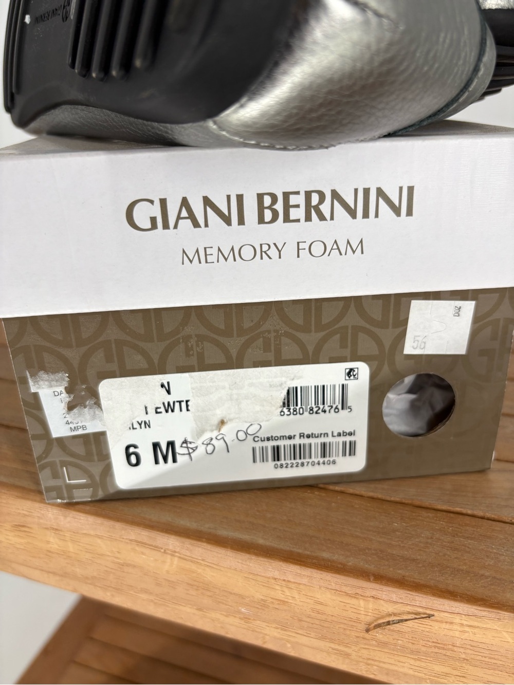 New women’s Giani Bernini Metallic Silver Women’s Moccasin Loafers size 6 M - Picture 5 of 5